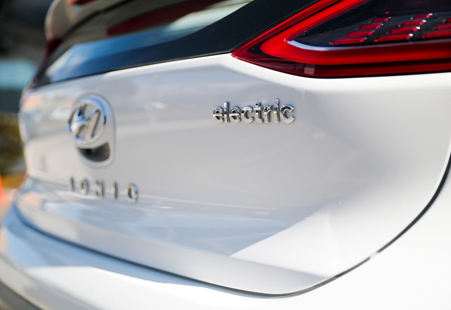 El Hyundai Ioniq eléctrico 2018 ya está en exhibición en Costa Rica. Foto Jeffrey Zamora