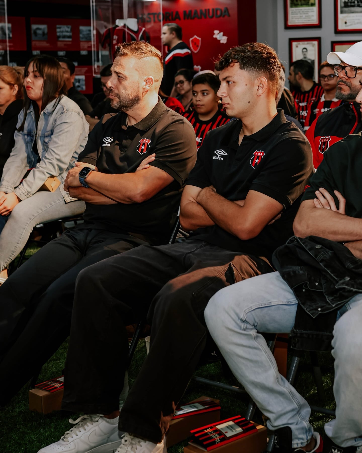 Diego Cejas acudió a 'Relatos del Morera' para presenciar ese conversatorio y terminó siendo una parte importante que intervino para apoyar a Washington Ortega.