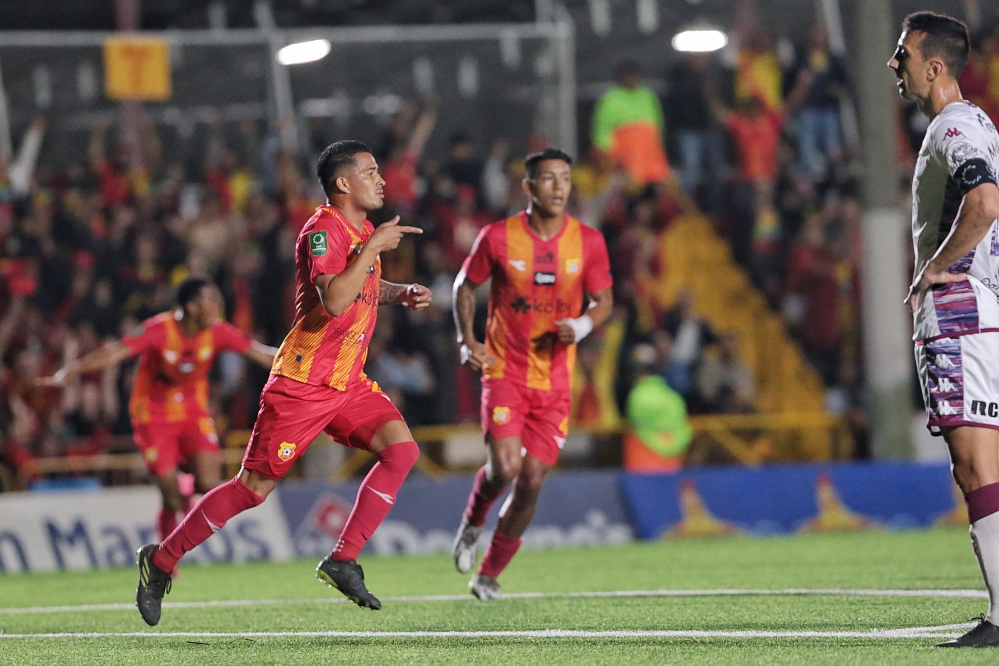 24/01/2024/ Juego entre el Club Sport Herediano vs Deportivo Saprissa por la jornada 4 del torneo clausura de la copa Promerica en el estadio Carlos Alvarado de Santa Bárbara de Heredia / Foto John Durán