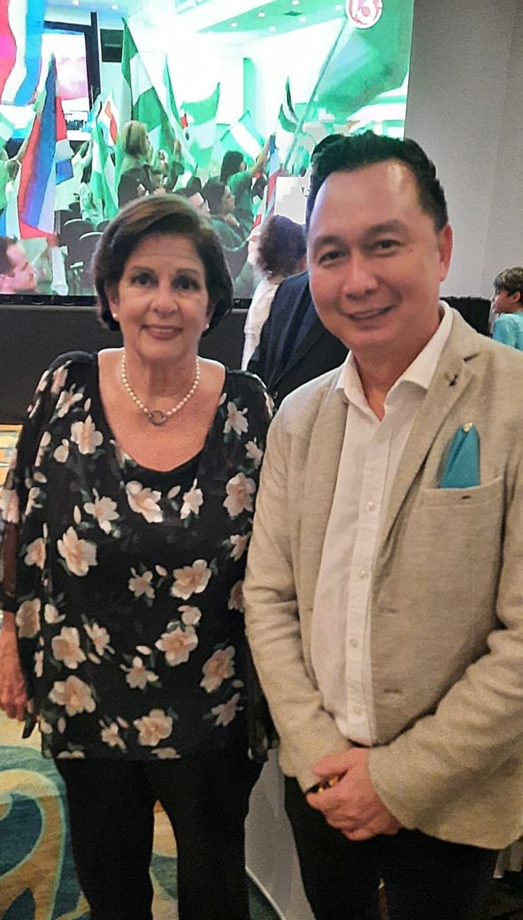 Pilar Cisneros, exdiputada y actual asesora en comunicación del gobierno, negó conocer a Goubin Tam Zhang, también conocido como Juan Carlos Tam Cheong, supuesto lavador de activos, quien fue detenido este viernes con fines de extradición.