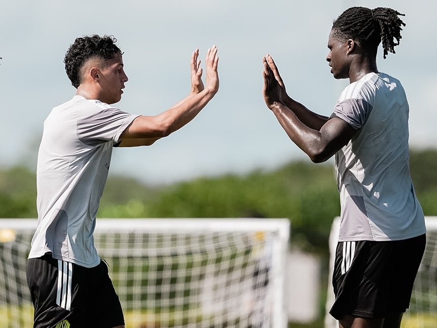 Warren Madrigal celebró su primer gol con el Nashville de la MLS.