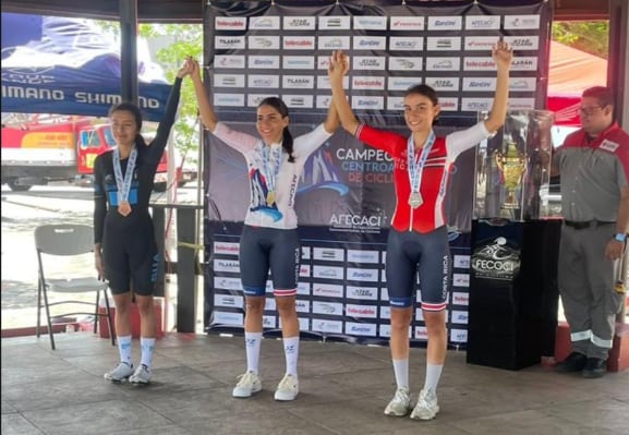 Fátima Elizondo
Campeonato Centroamericano de Ciclismo
Medalla de oro
Categoría juvenil
Contrarreloj
9 de abril del 2026
Fotografía: Fecoci
