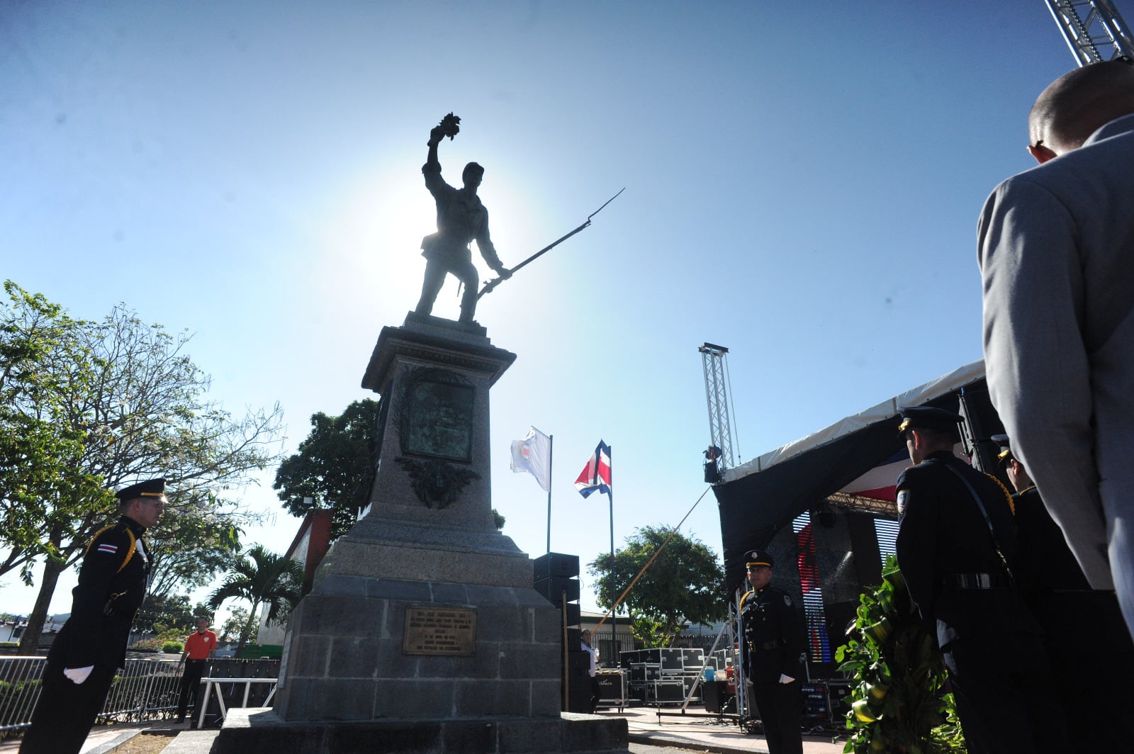 Las actividades de conmemoración de la Batalla de Rivas se iniciaron en el parque levantado en honor a Juan Santamaría, en el centro de Alajuela. Foto: Jorge Navarro