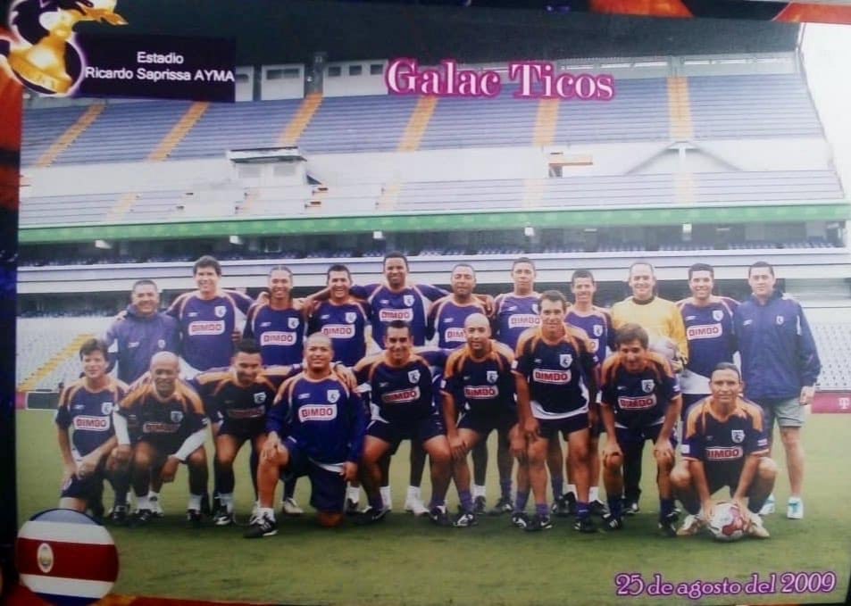 Esta es la fotografía de los Galacticos donde aparece Joseph Joseph. La imagen circula con cierta frecuencia en redes sociales.