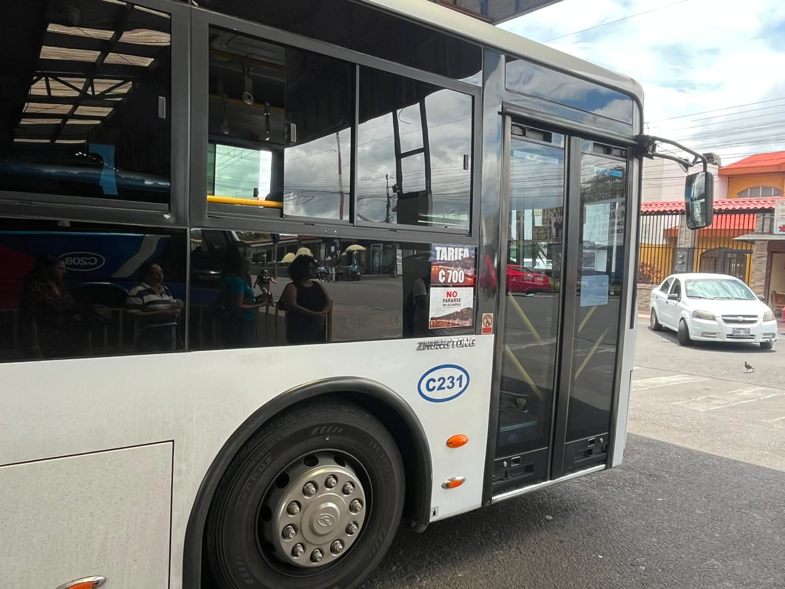 El pasaje entre San José y Cartago sube ₡80 este miércoles. La tarifa regular queda en ₡780 y la de adulto mayor en ₡390 para trayectos largos.