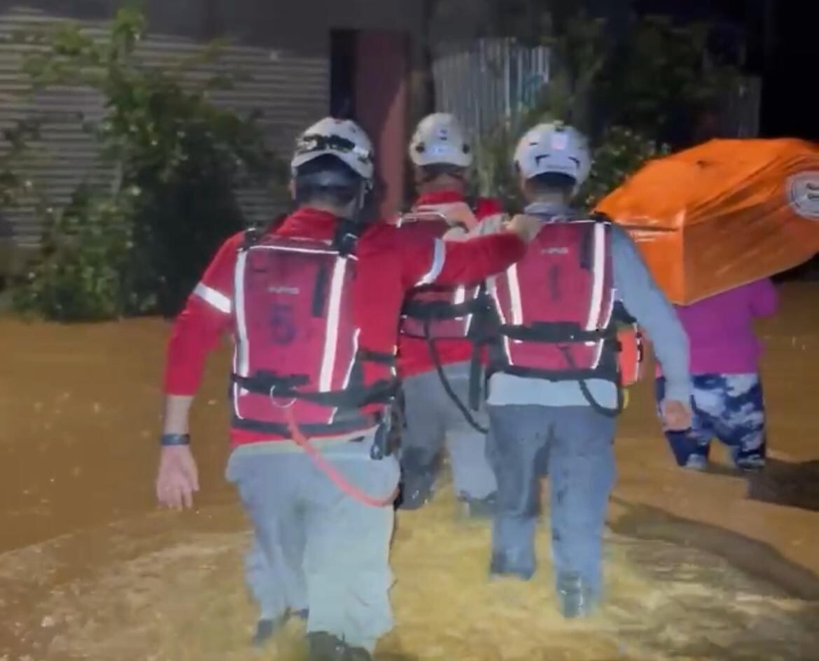 La Cruz Roja atendió este lunes 29 de setiembre, más de 40 incidentes provocados por las lluvias en diversas comunidades de San Ramón de Alajuela.