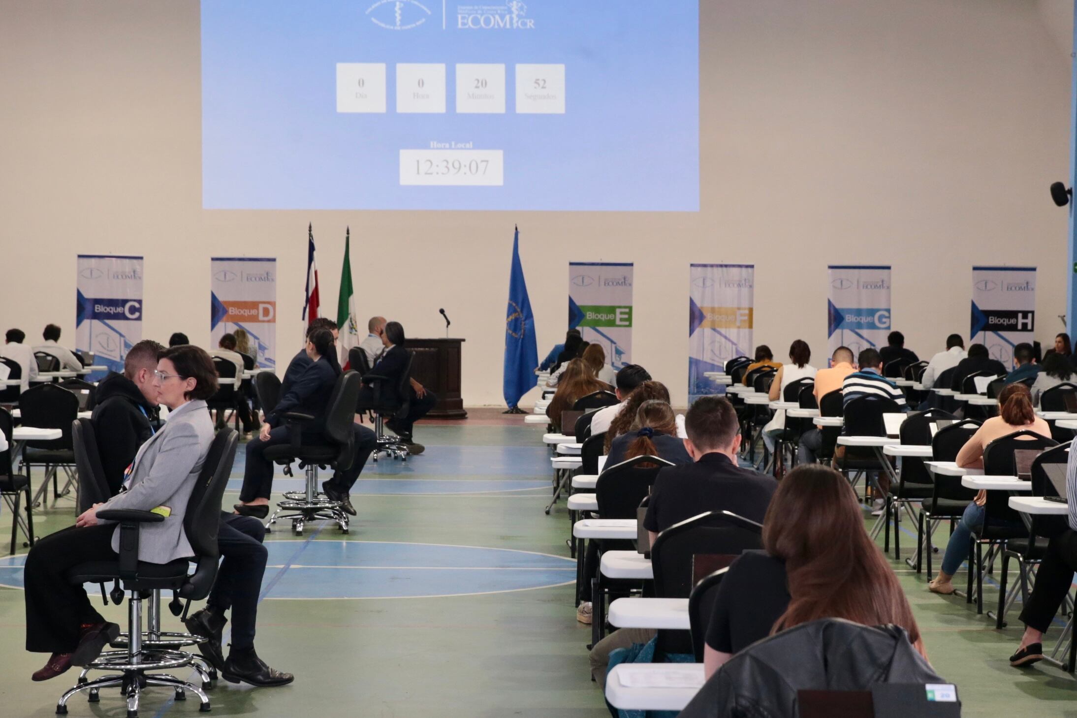 24/08/2023 Exámenes conocimientos médicos de Costa Rica en el colegio de Médico.Foto Alonso Tenorio
