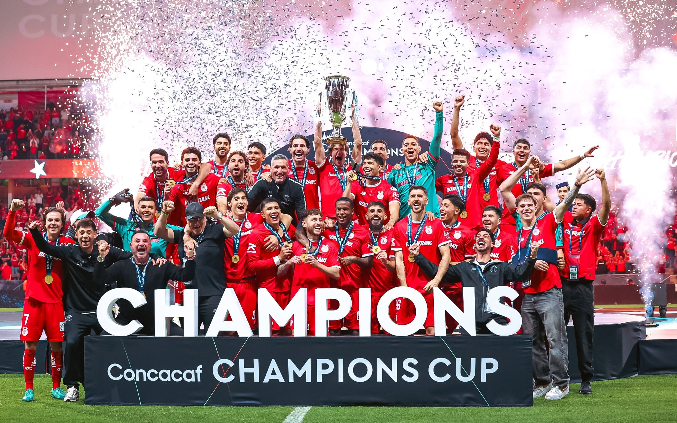 Toluca ganó la Copa de Campeones de Concacaf, al vencer a Tigres en penales.