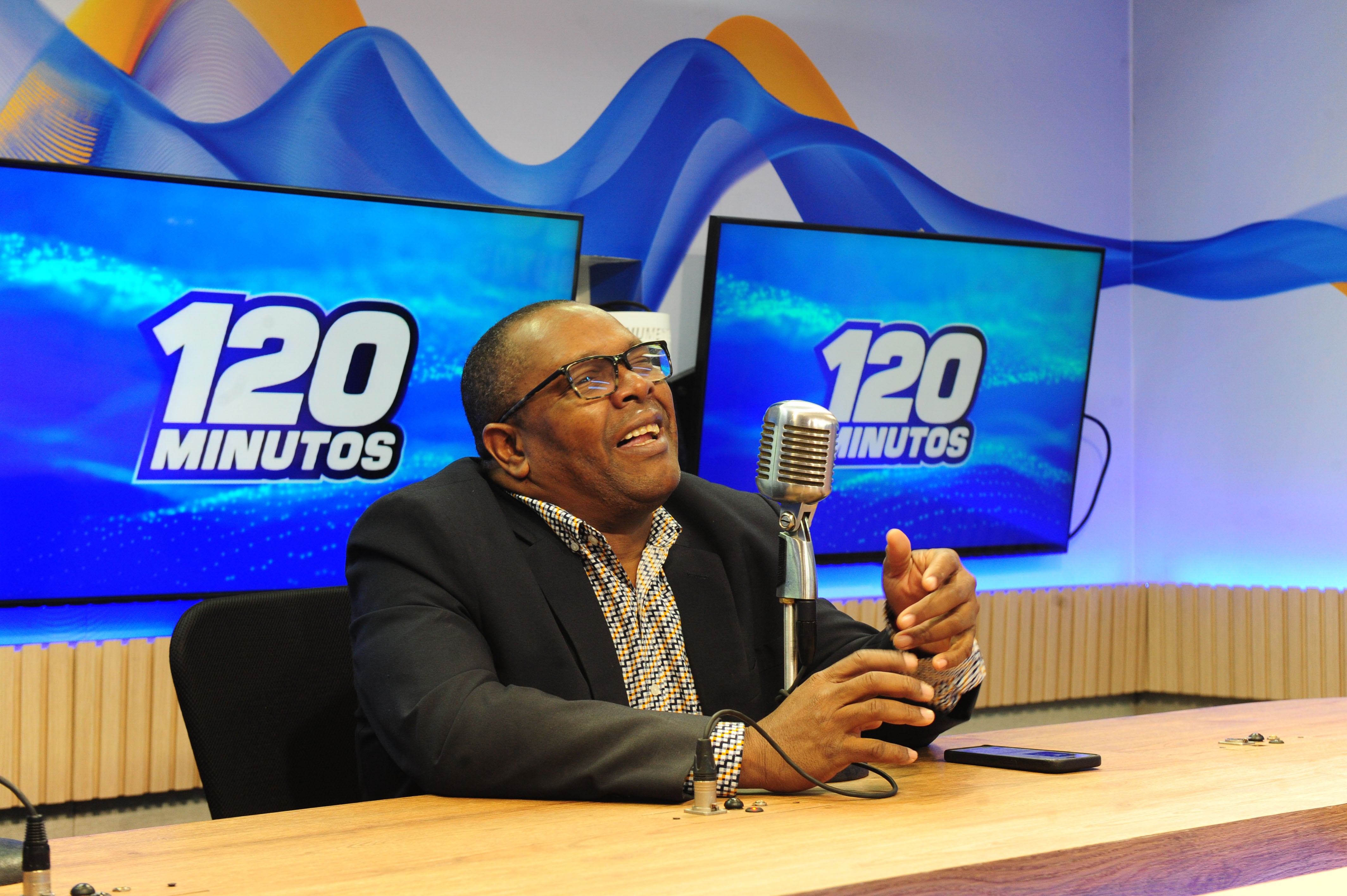 Programa deportivo 120 Minutos Repretel.