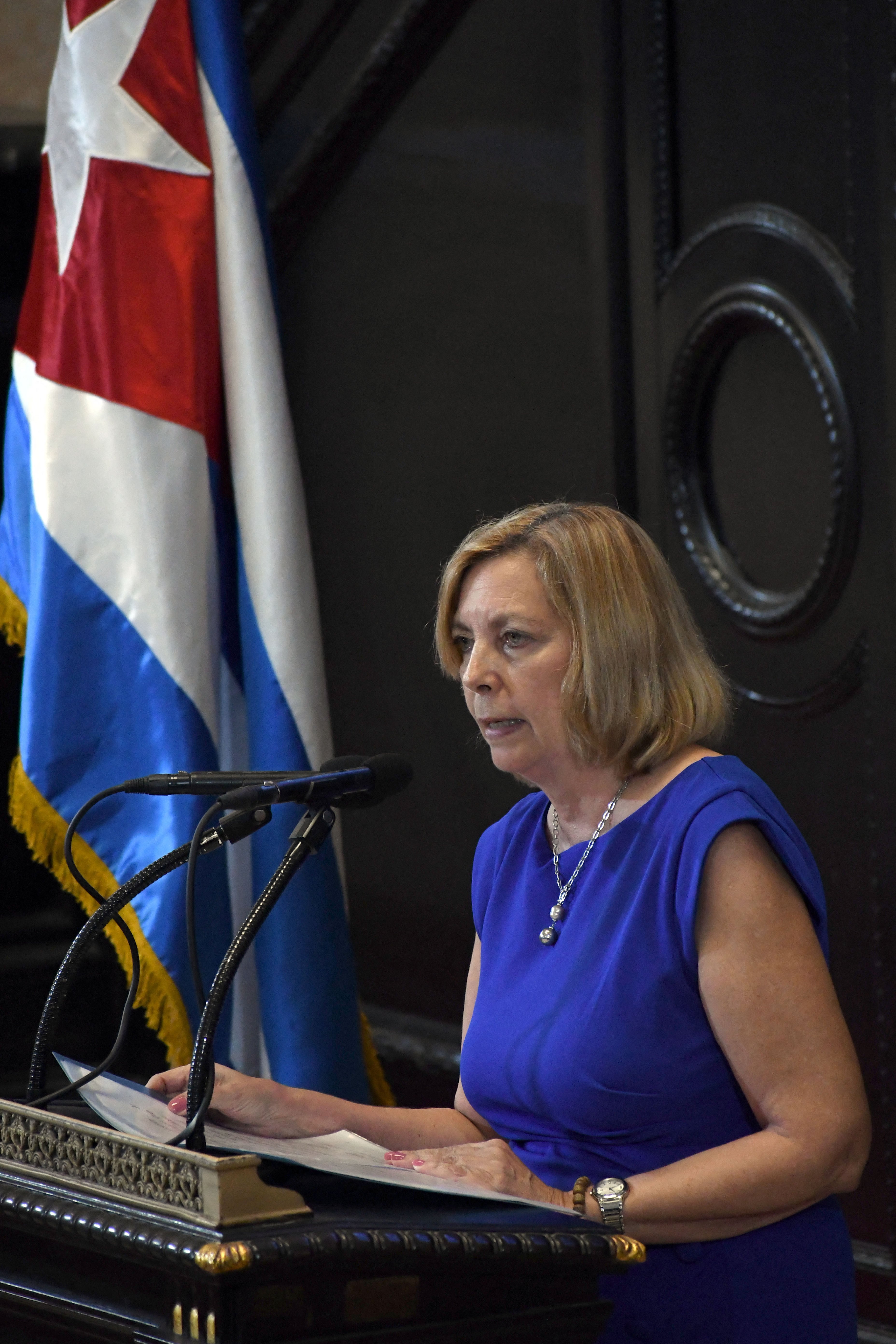 La viceministra de Relaciones Exteriores de Cuba, Josefina de la Caridad Vidal Ferreiro, habla en el Capitolio Nacional