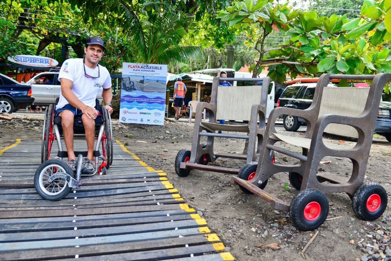 La Red Costarricense de Turismo Accesible continúa trabajando en modelos de sillas con el fín de mejorar la experiencia de quienes visiten las playas.