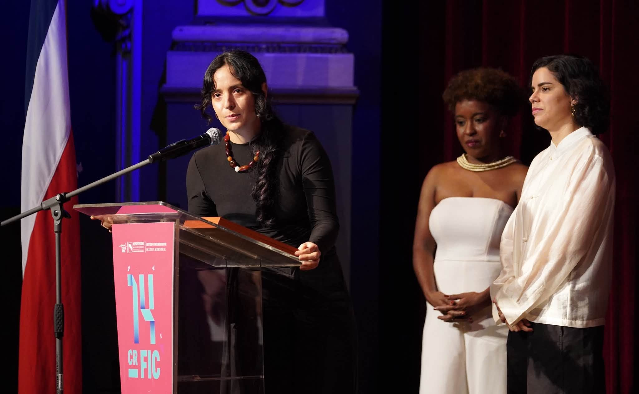 Kim Torres dirigió 'Si no ardemos, cómo iluminar la noche', ganadora como mejor película costarricense en el Costa Rica Festival Internacional de Cine (CRFIC) 2026.