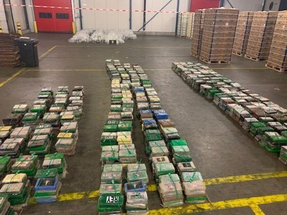 El 30 de abril pasado el diario estas 4.5 toneladas de coca llegaron al pueto Róterdam en Holanda, procedentes de Limòn. Foto: Dutch News.nl
