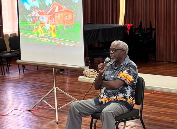 El escritor costarricense Quince Duncan ofreció el 29 de agosto una charla en el Centro Nacional de la Música, a la que asistieron 70 integrantes de la Orquesta Sinfónica Nacional, así como compositores y funcionarios institucionales.