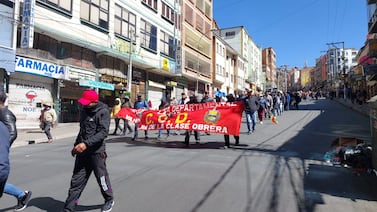 Periodista describe crisis social en Bolivia por protestas contra el presidente: ‘Se está jugando con la vida de las personas’
