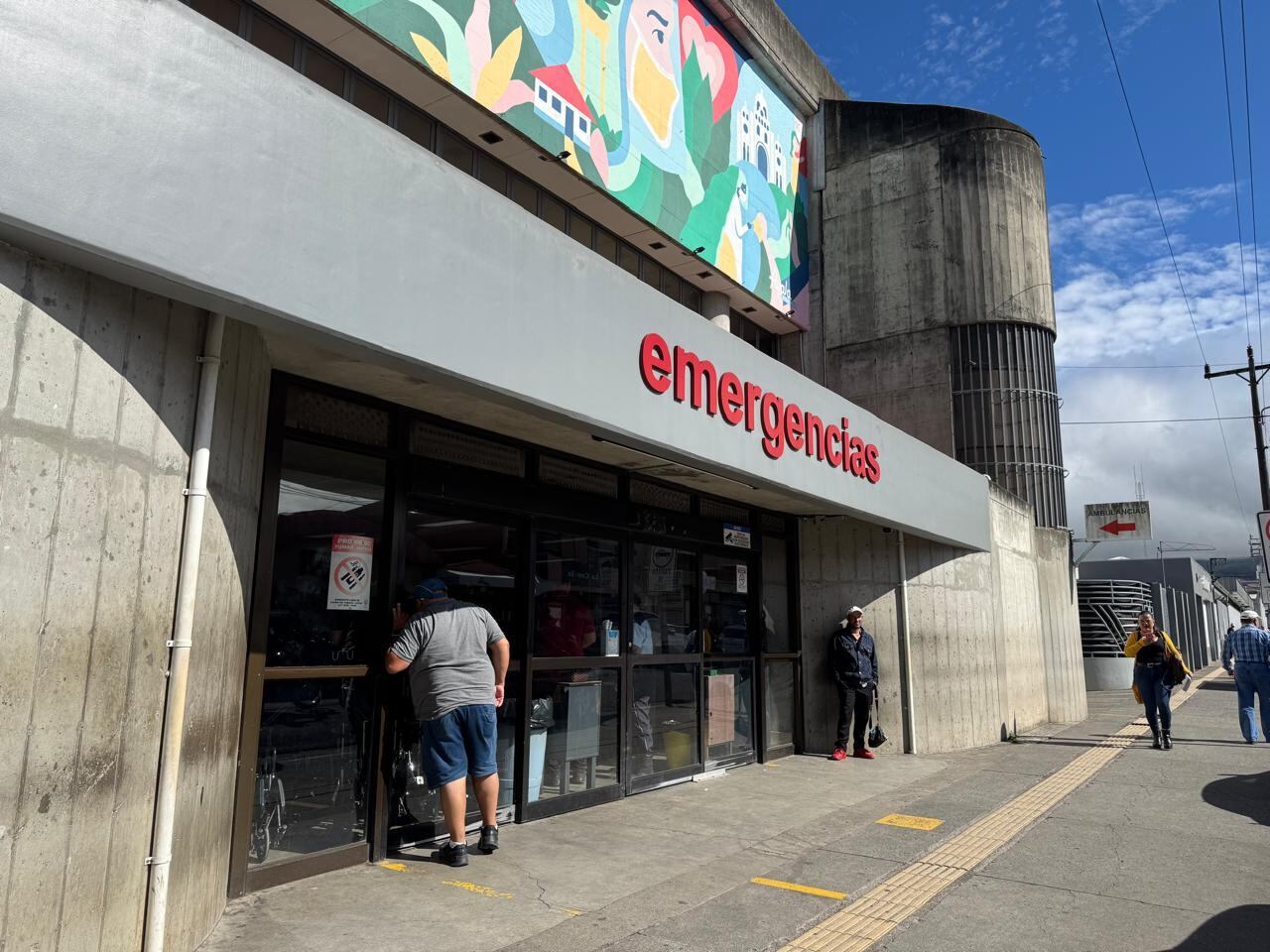 Los cartagineses denunciaron que el área de emergencias del Max Peralta está a reventar por falta de espacio y personal.