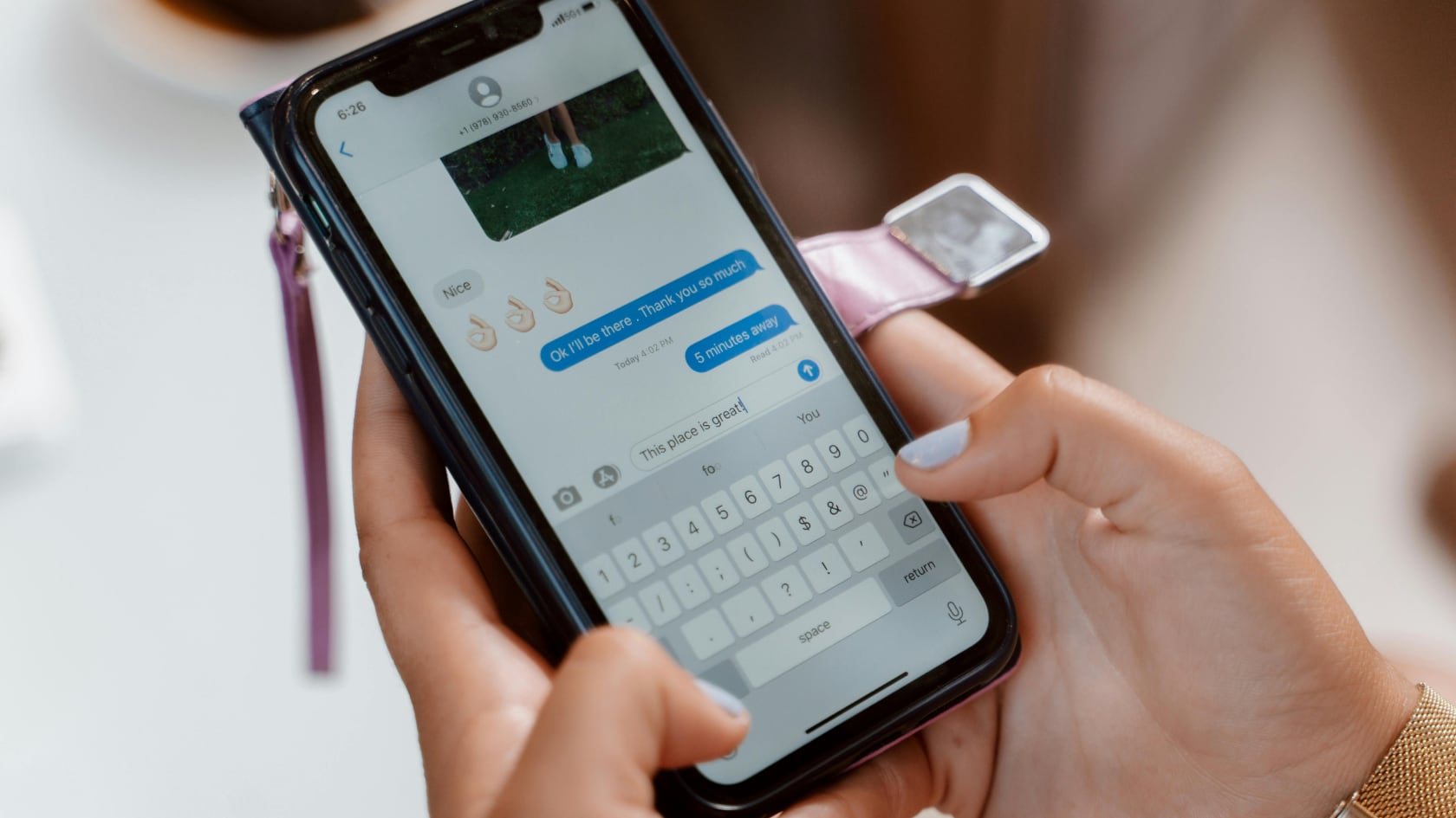 Una recopilación de 100 frases de Año Nuevo 2026 pensadas para compartir buena suerte y esperanza con familia y amigos.