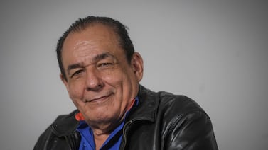 Así puede ayudar a Carlos Mejía Godoy tras el incendio que destruyó su hogar en California