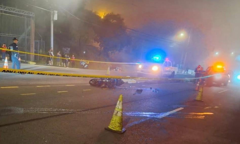 Un hombre de 31 años falleció, la noche del martes, en un accidente de tránsito en La Uruca.