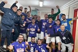 Un pequeño equipo del fútbol se ganó ‘El Gordo’ de la Lotería de Navidad en España y cambió la historia de todo un pueblo
