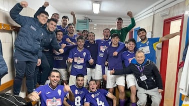 Un pequeño equipo del fútbol se ganó ‘El Gordo’ de la Lotería de Navidad en España y cambió la historia de todo un pueblo