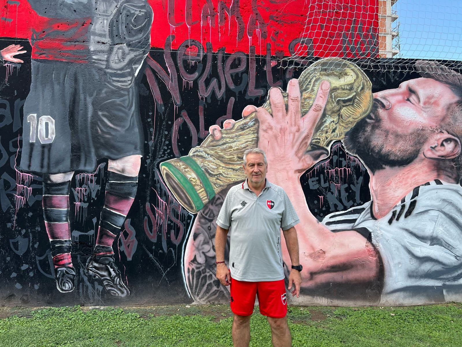 Carlos Panciroli es el director deportivo de la Escuela Malvinas Argentinas de Newell's.