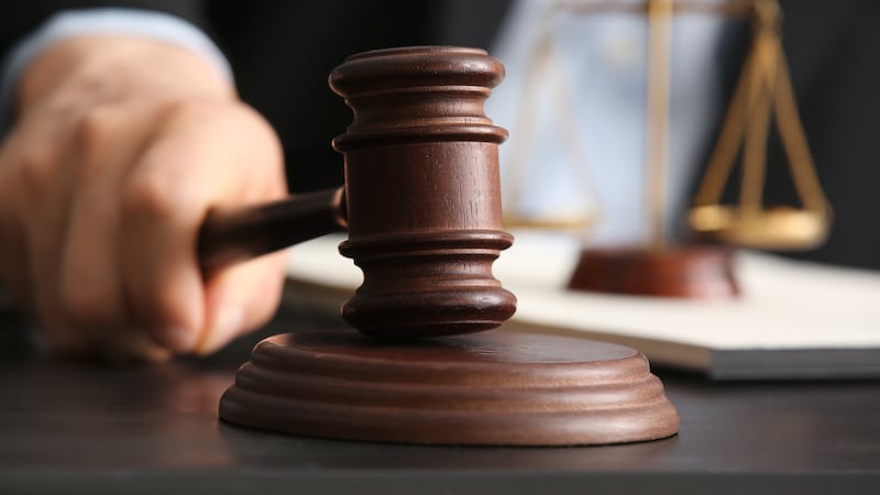 Editorial: ¡Atención! ¿Por qué es tan diferente el procedimiento para elegir jueces y el usado para designar magistrados?