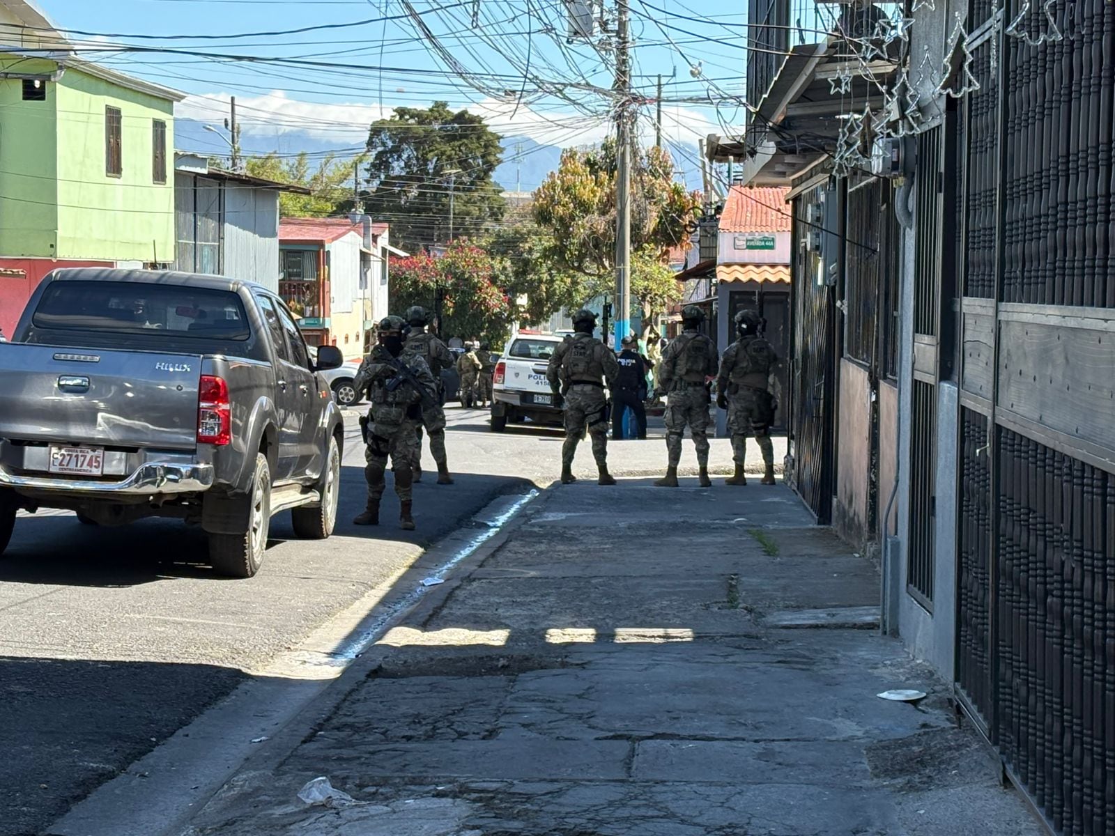 Allanamientos en Ciudadela 25 de Julio en Hatillo contra grupo criminal Los Lara