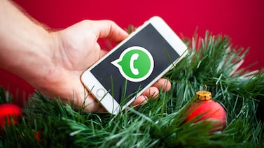El truco de WhatsApp para enviar el mismo mensaje de Navidad a muchos contactos sin crear grupos