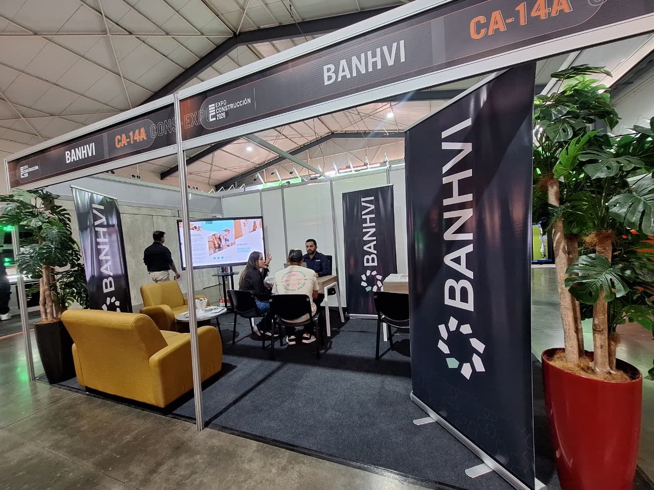 El Banhvi informa en Expo Construcción sobre los bonos de vivienda para clase media en 2026. Las familias pueden conocer subsidios, montos y requisitos para comprar, construir o mejorar su vivienda.