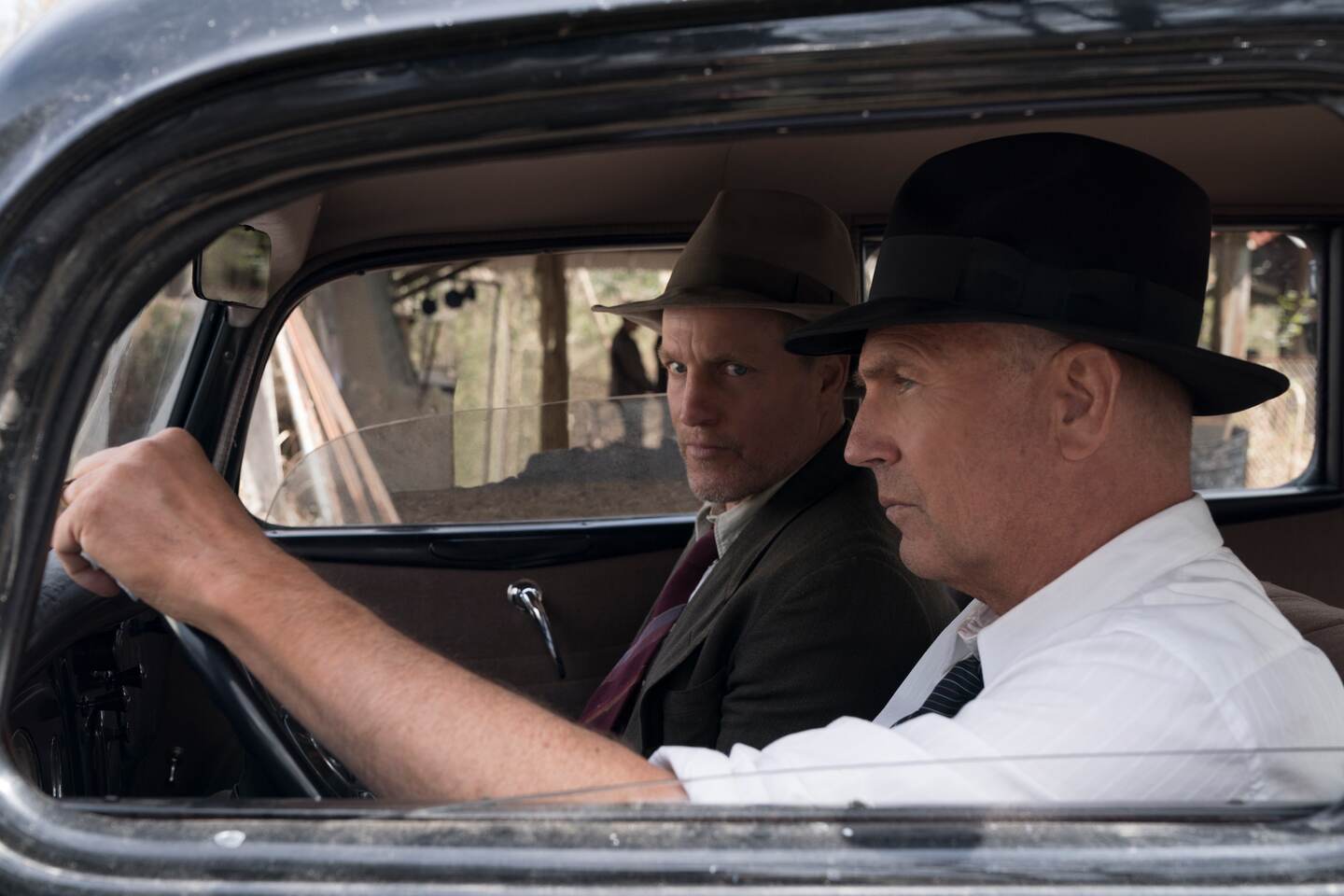 Netflix estrena la película 'Emboscada final', protagonizada por Woody Harrleson y Kevin Costner. Fotografía: Netflix para La Nación