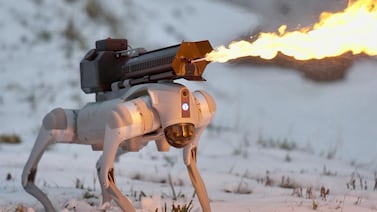 ‘Thermonator’, el perro robot con lanzallamas que cualquier persona puede comprar por casi $10.000