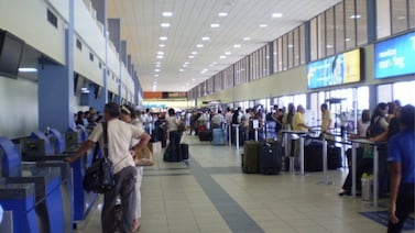 Aeropuerto de Tocumen reanuda operaciones tras fuerte temblor de magnitud 7,7 en Panamá