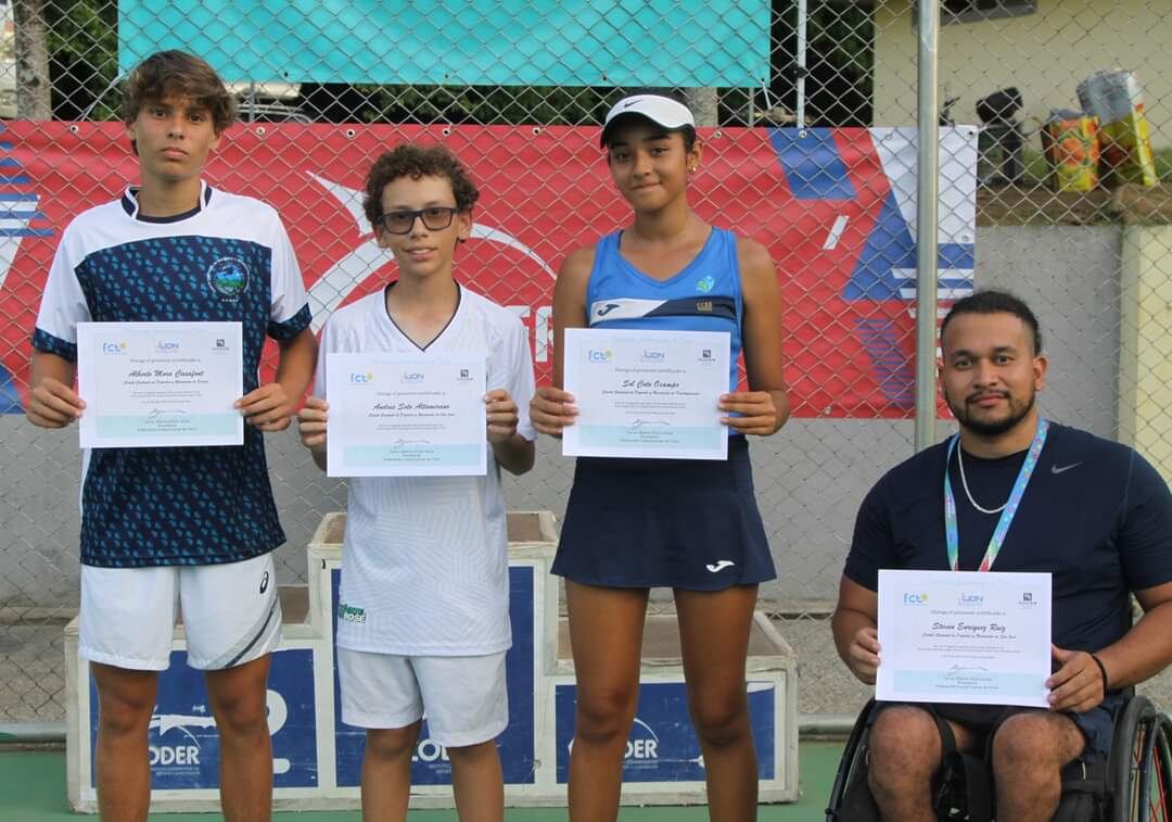 Juegos Nacionales Guanacaste 2024
Disciplina del tenis
Jugadores más destacados: Alberto Mora Casafont de Escazú y Andrés Soto Altamirano de San José. En el tenis femenino, Sol Coto Ocampo de Desamparados y en tenis en silla de ruedas mixto, Steven Enriquez Ruiz de San José.
13 de julio deñ 2024
Cortesía: Icoder