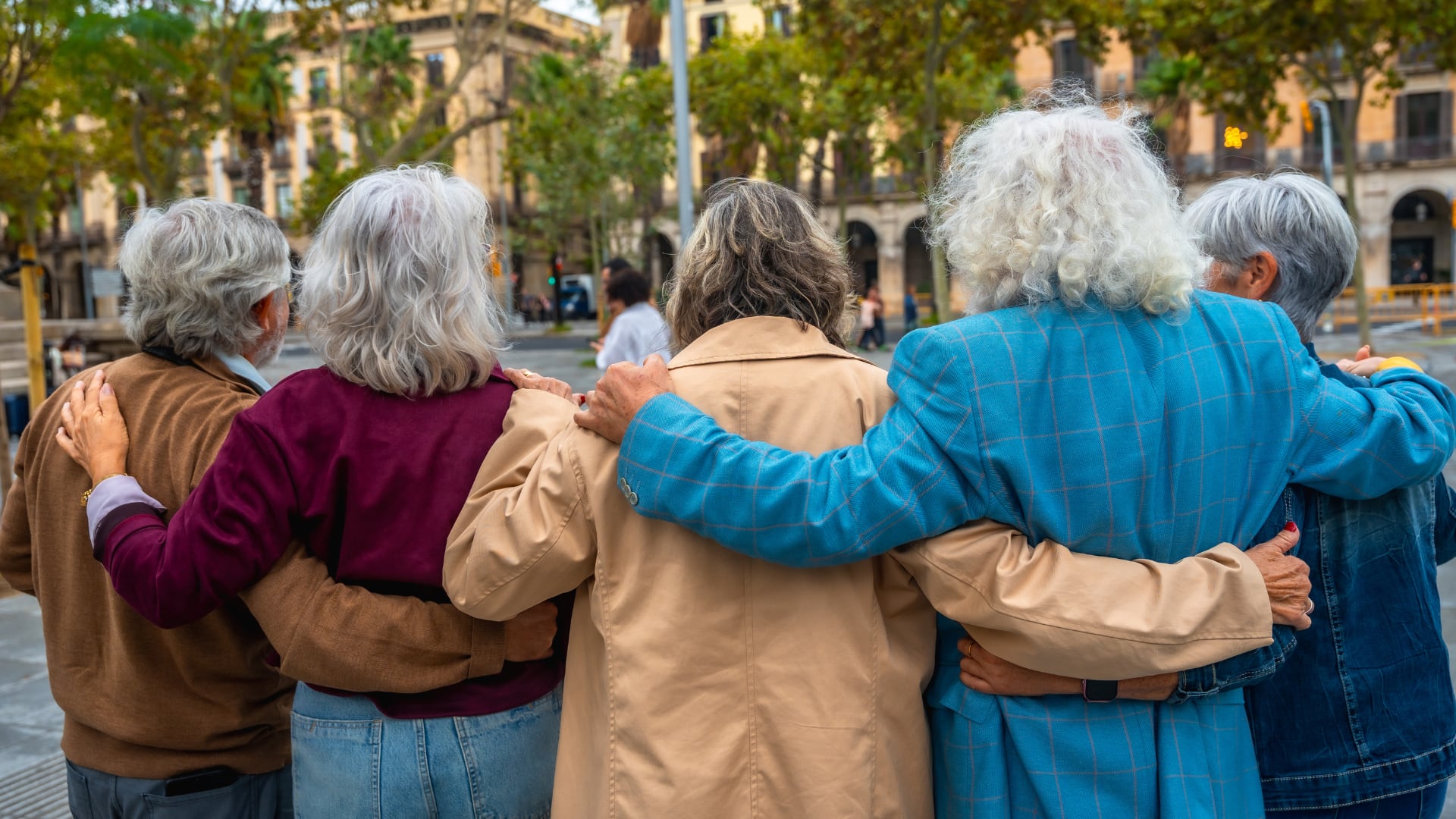 Mantener vínculos de amistad a lo largo de la vida también se asocia con una mayor longevidad.