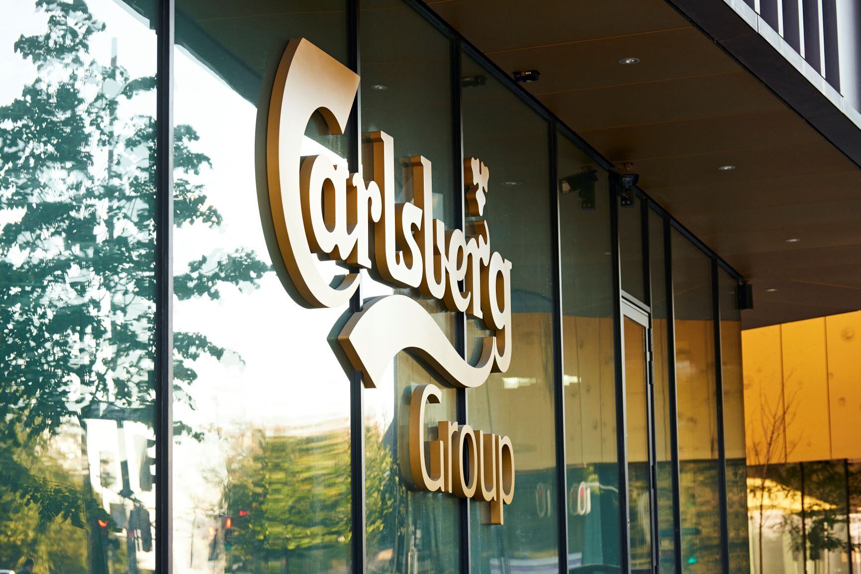 La cervecera danesa Carlsberg, que busca diversificar su oferta, anunció este lunes que adquirirá al fabricante británico de bebidas no alcohólicas Britvic $4.200 millones.
