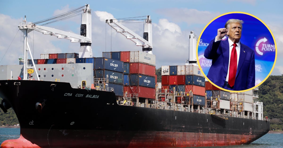 Buque carguero con contenedores en navegación, con una imagen superpuesta de Donald Trump, destacando el impacto potencial de su política arancelaria en el comercio internacional de Costa Rica.