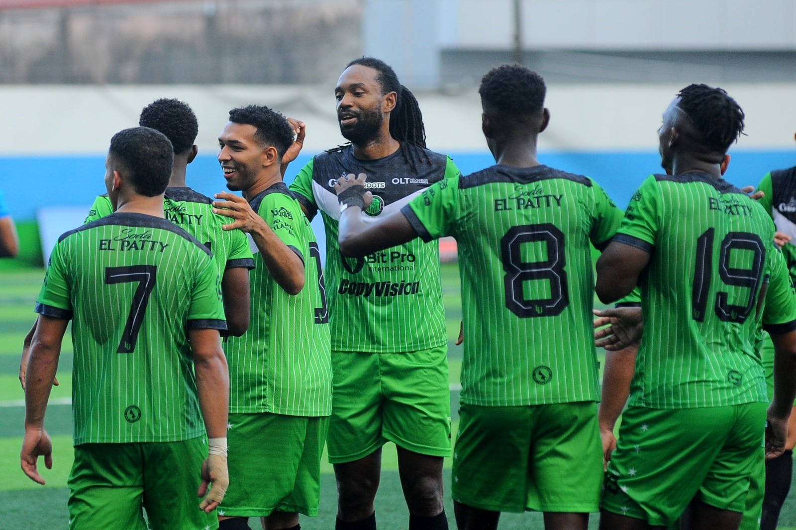 Limón United cuenta con Roy Smith como uno de sus principales referentes, el jugador que fue mundialista juvenil en 2009 con Costa Rica.