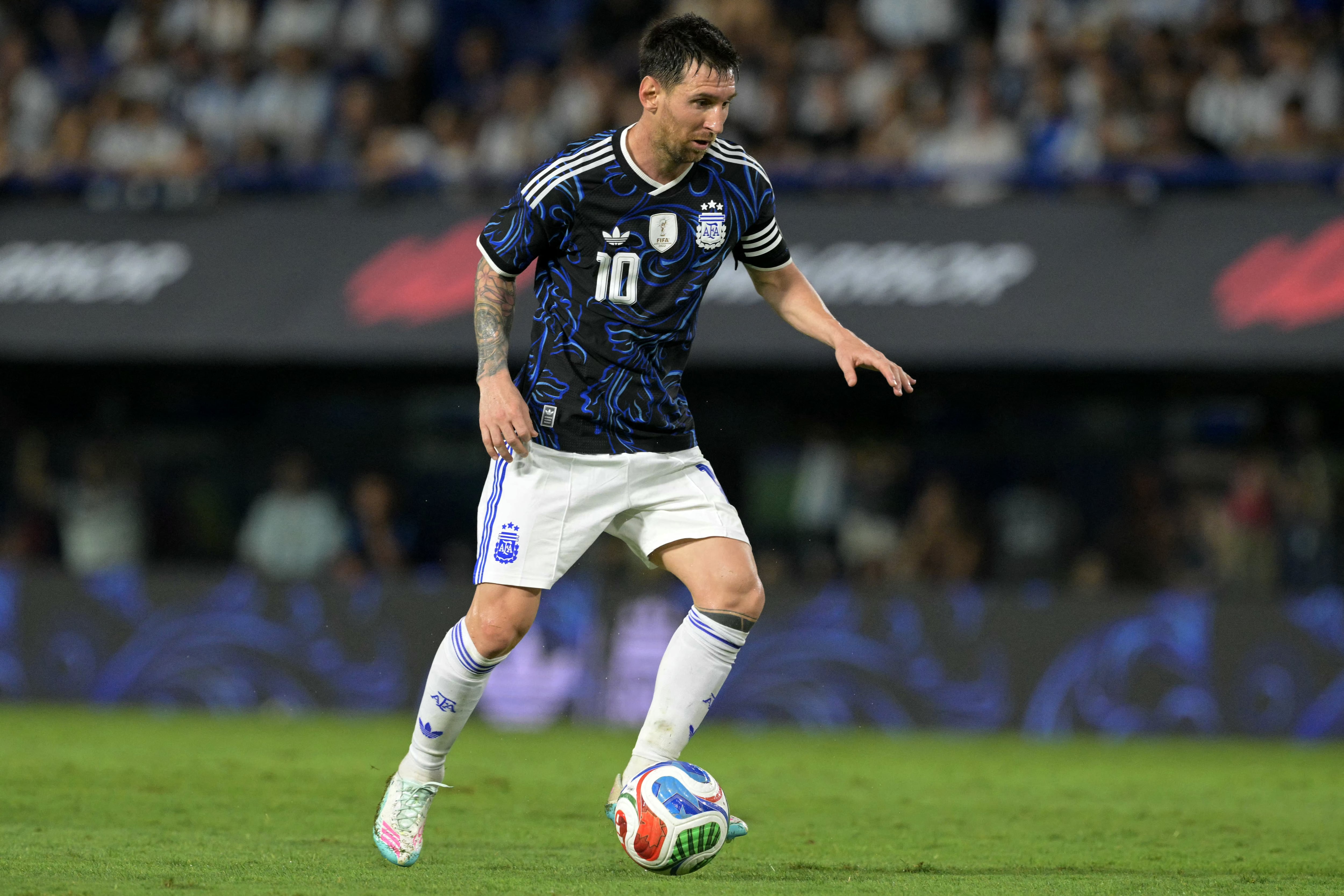 Lionel Messi, aquí durante un amistoso de la Selección de Argentina en marzo ante Zambia. El astro del Inter Miami encabeza la lista para defender el título en el Mundial 2026.
