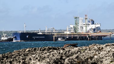 Rusia reafirma apoyo a Cuba tras llegada de petrolero con 730.000 barriles de crudo