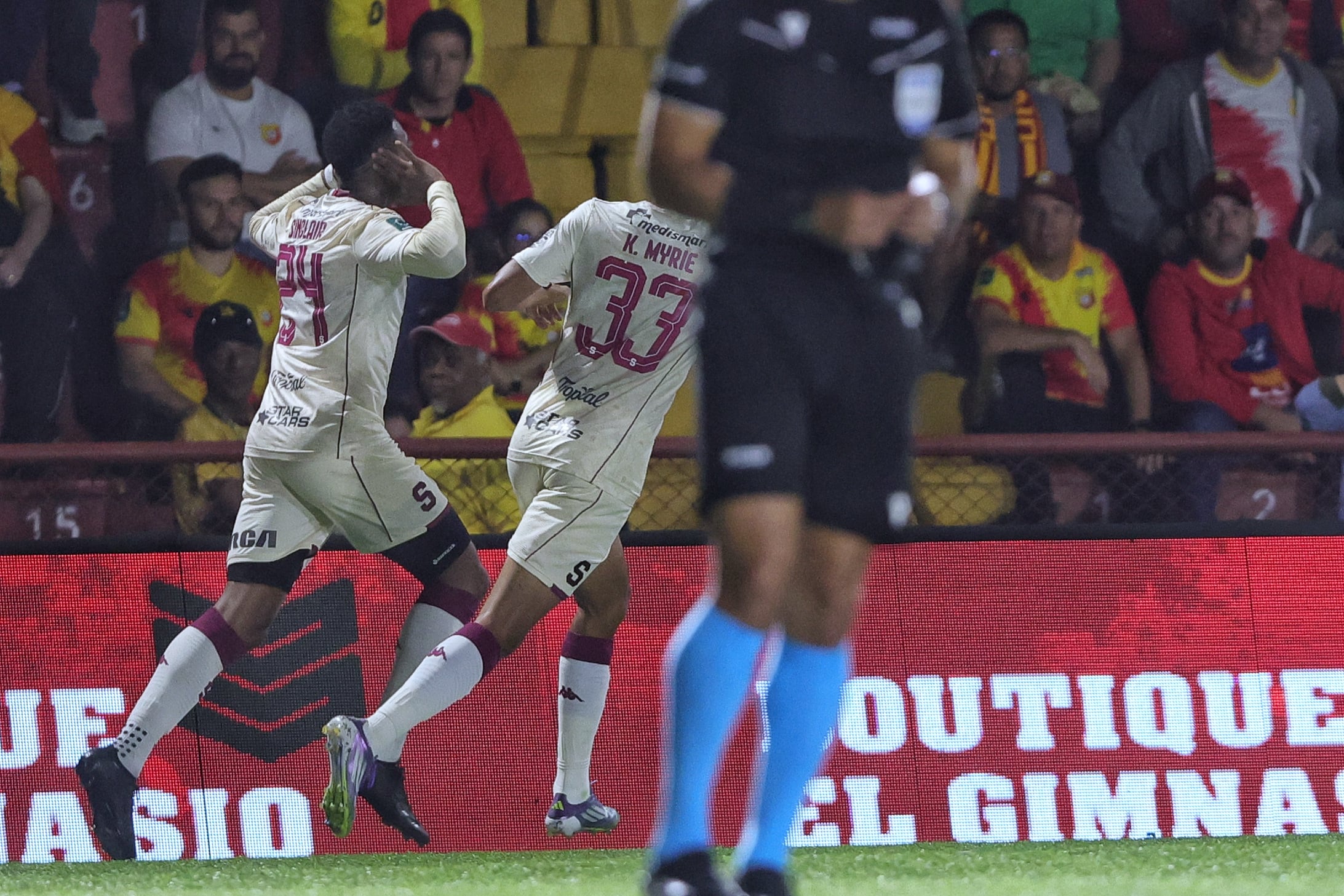 17/09/2025/ Juego entre el Club Sport Herediano vs Saprissa por el torneo apertura 2025 de la Liga Promerica en el estadio Carlos Alvarado / foto John Durán