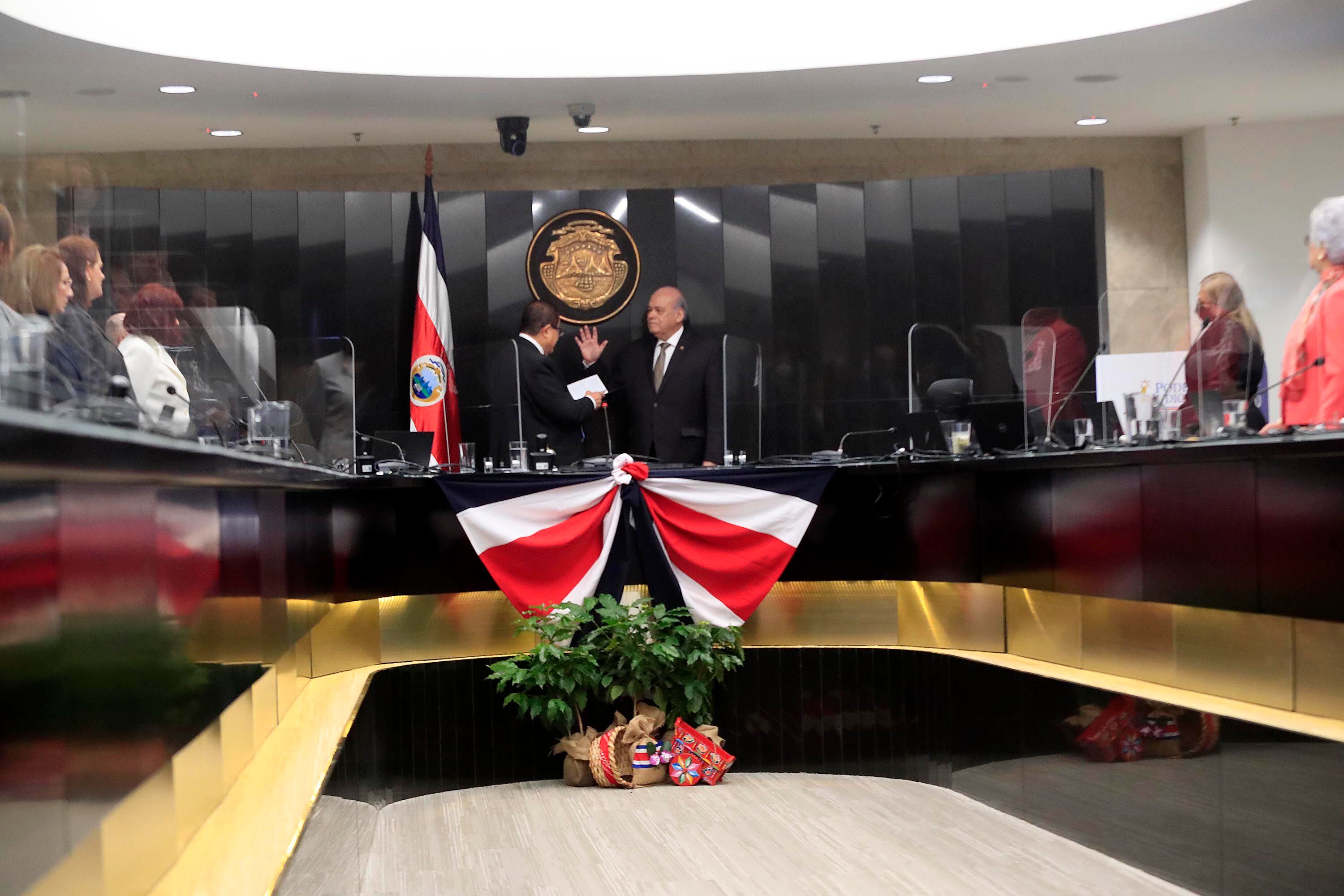 Los magistrados de la Corte Suprema no pueden votar de forma secreta debido a que es contrario a la Constitución