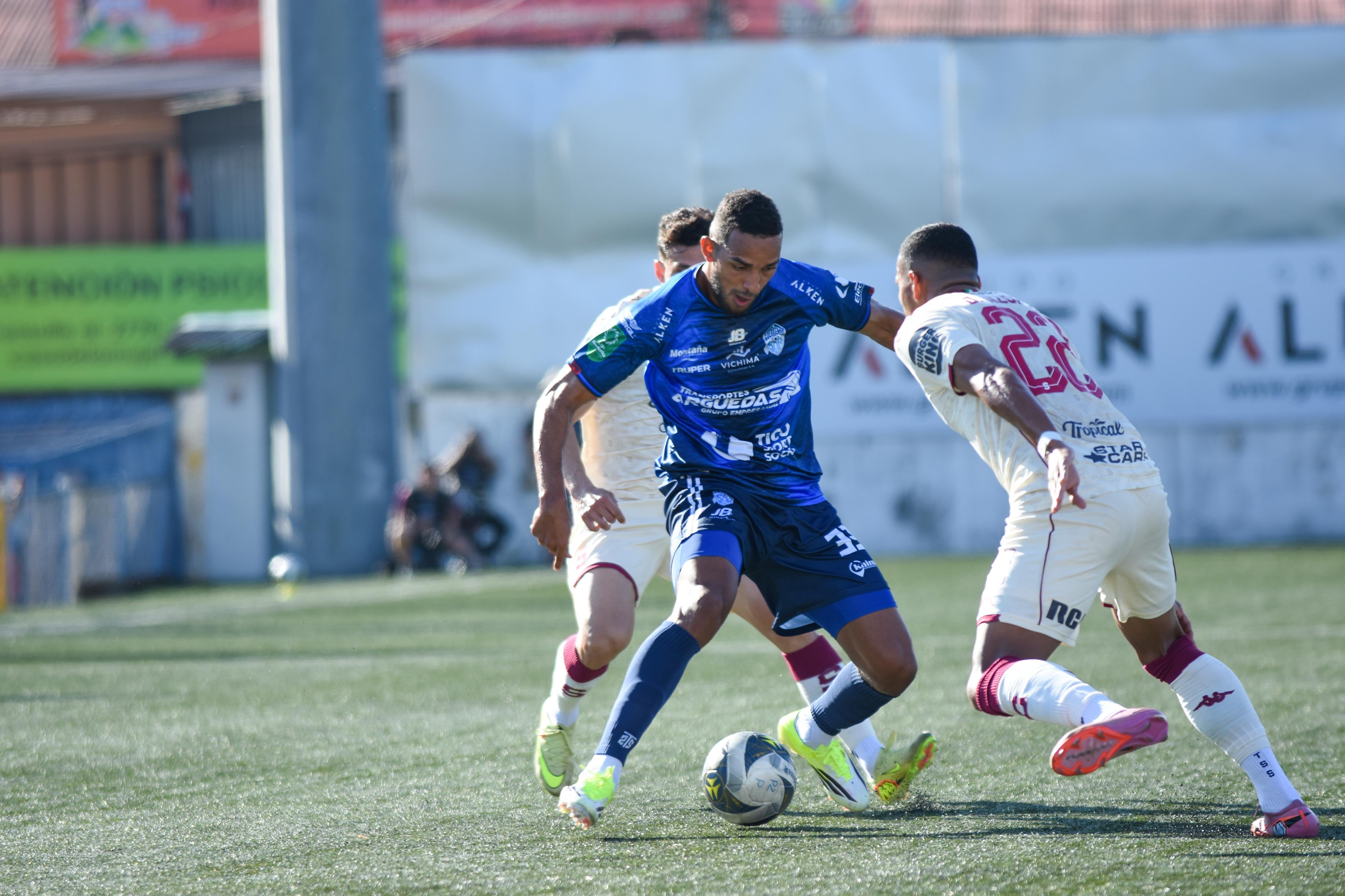 Perez Zeledon enfrenta a Saprissa en su campo