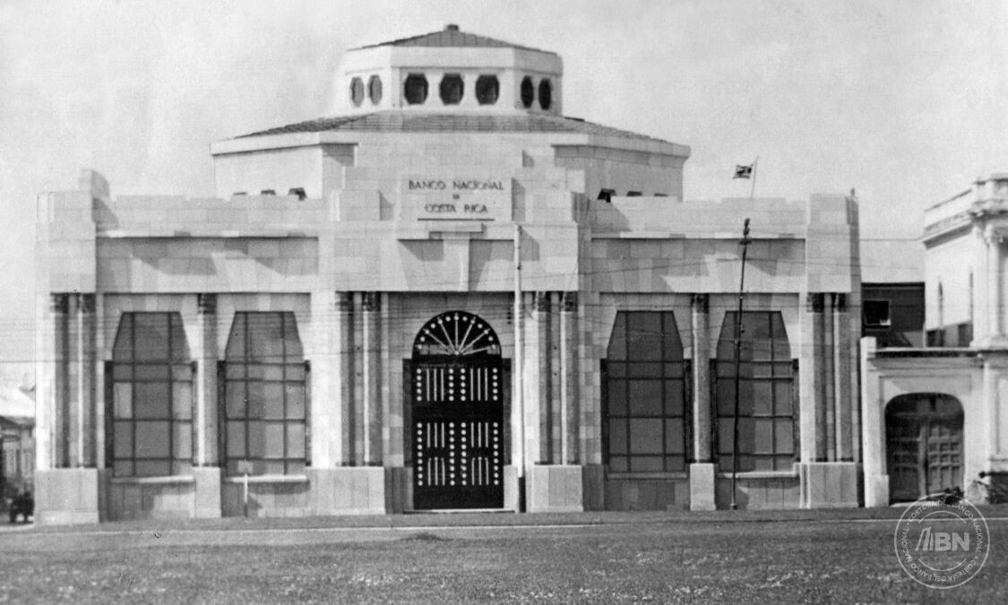 Fachada del edificio central del Banco Nacional de Costa Rica en 1936