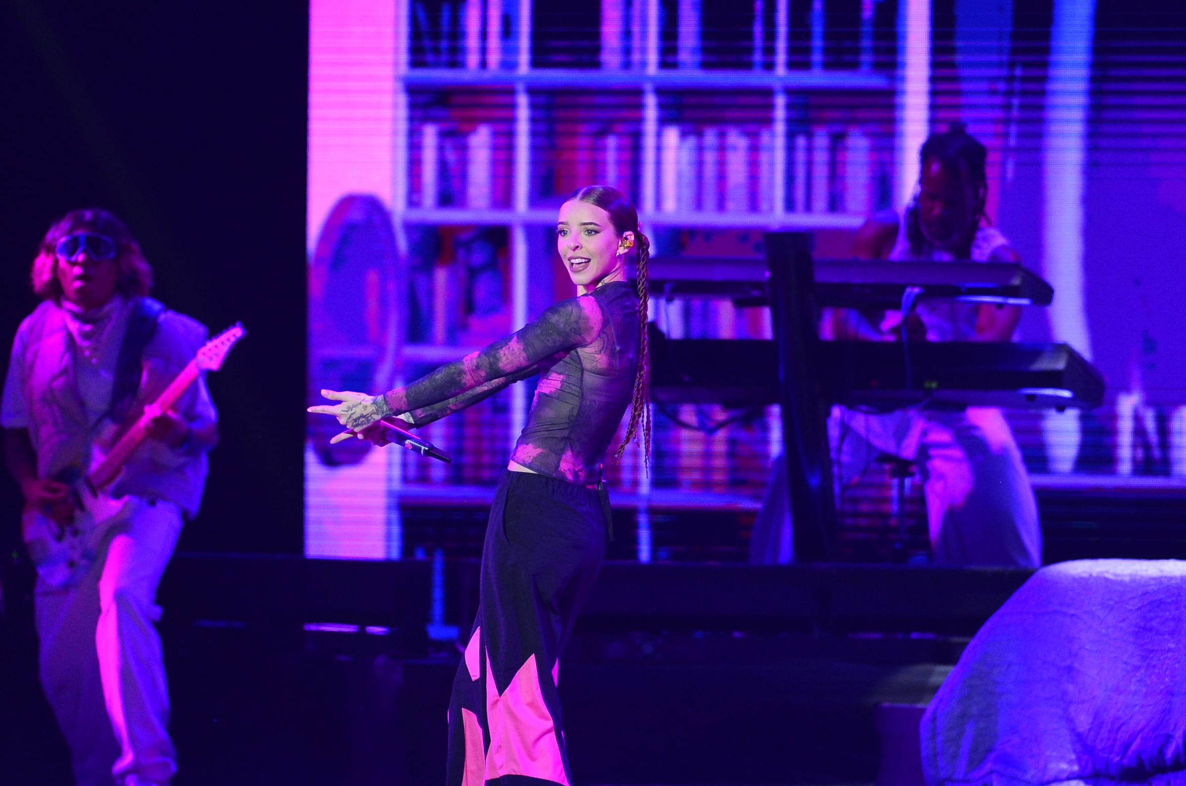 Imágenes de Karol G, Wos, Carlos Rivera, Luis Miguel, Paul McCartney, Los Temerarios, Young Miko y más artistas en concierto en Costa Rica.