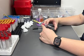 Un resultado de laboratorio puede salvar una vida: ¿quién garantiza su confiabilidad?