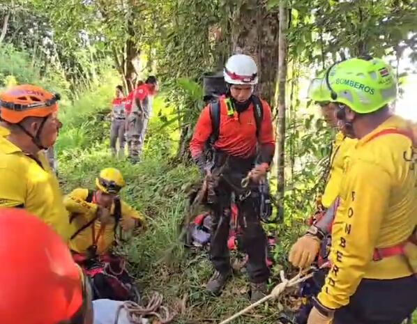 Rescate en Bahía Ballena.