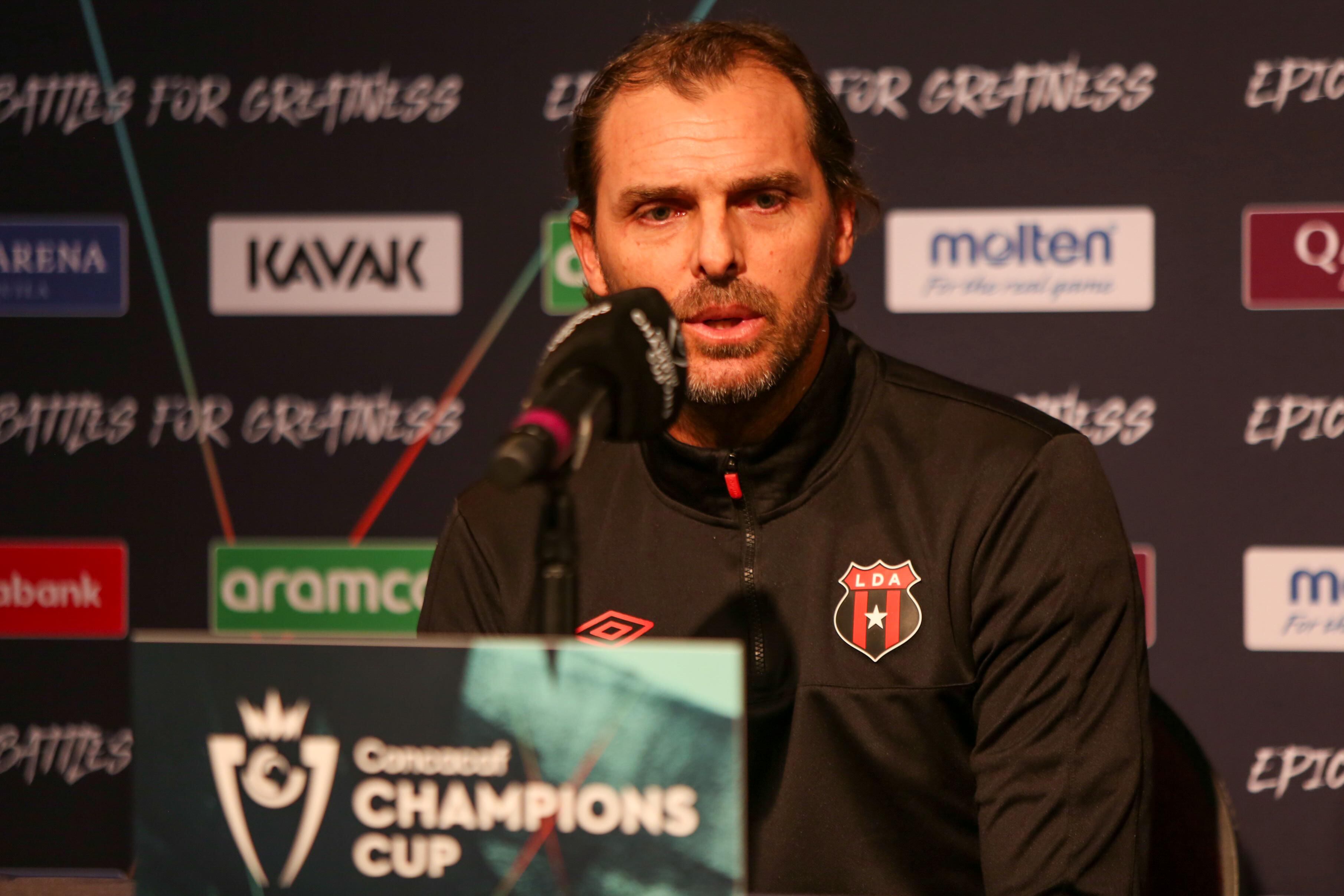 Andrés Carevic cree que Liga Deportiva Alajuelense debe tener mucho cuidado en ofensiva y en defensiva ante New England Revolution.