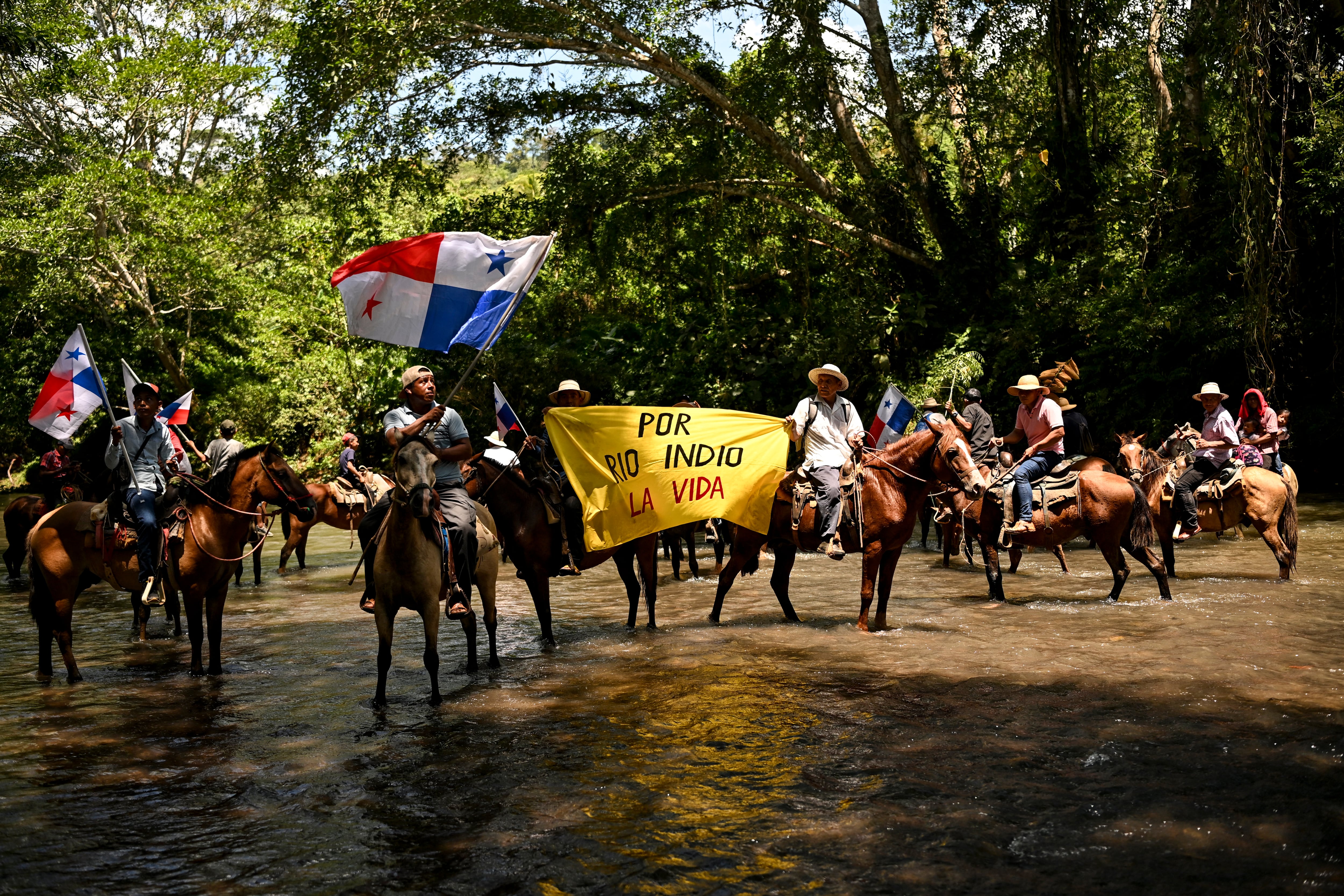 Líderes comunitarios advierten sobre posibles impactos ambientales, desplazamientos y afectaciones sociales en la cuenca de río Indio.