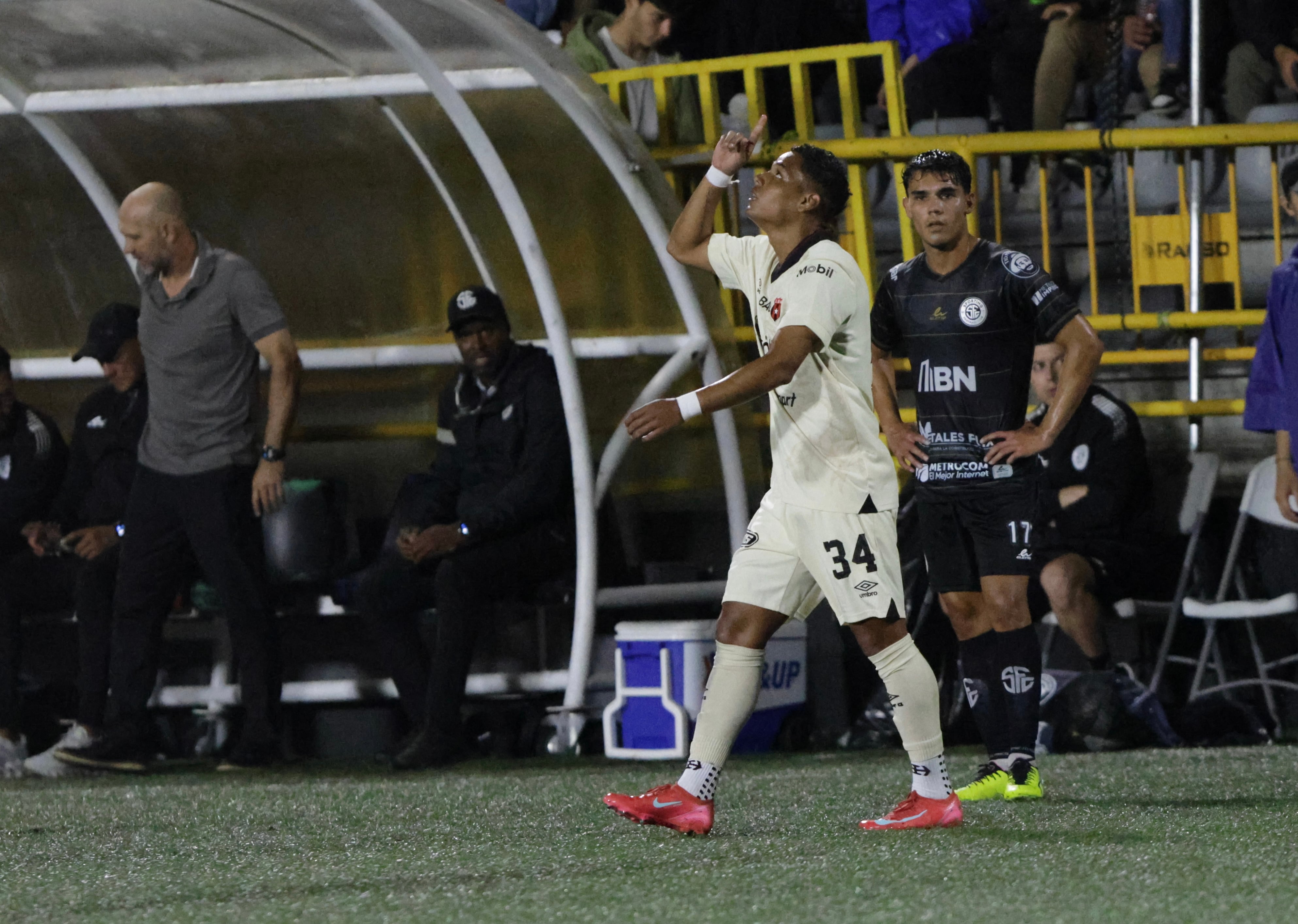 27/07/2025, San José, Estadio Ernesto Rohrmoser, partido de la jornada 1 del torneo de apertura 2025 entre Sporting FC y Liga Deportiva Alajuelense.